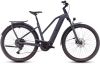 Das CUBE KATHMANDU HYBRID ONE 800 mit Trapezrahmen, Modelljahr 2025, in der Farbe shadowgrey bei Hilmers in Freiburg