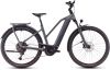 Das CUBE KATHMANDU HYBRID PRO 800 mit Trapezrahmen, Modelljahr 2025, in der Farbe slabgrey bei Hilmers in Freiburg